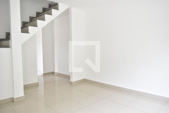 Sala de casa de condomínio à venda com 2 quartos, 106m² em Campo Grande, Rio de Janeiro