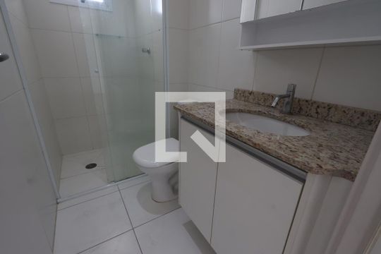 Banheiro de apartamento para alugar com 2 quartos, 50m² em Vila Prudente, São Paulo