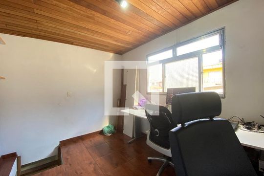 Escritório de casa à venda com 4 quartos, 150m² em Vila Gustavo, São Paulo