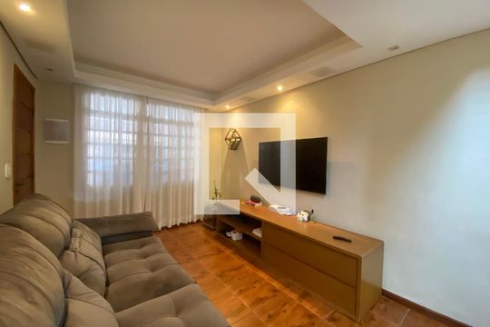 Sala de casa à venda com 4 quartos, 150m² em Vila Gustavo, São Paulo