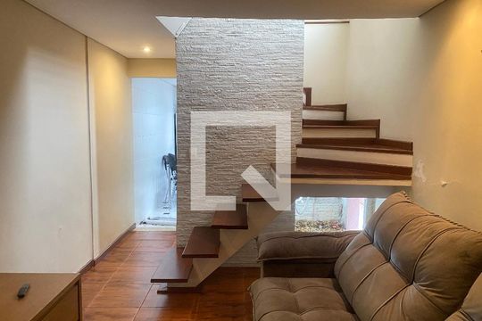 Sala de casa à venda com 4 quartos, 150m² em Vila Gustavo, São Paulo