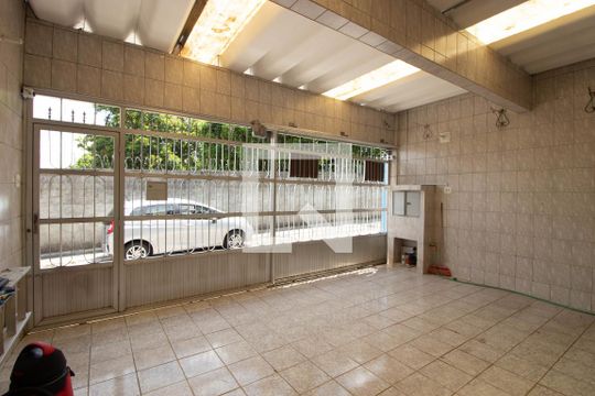 Garagem de casa à venda com 2 quartos, 252m² em Vila Jacuí, São Paulo