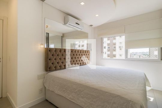 Suíte de apartamento à venda com 2 quartos, 66m² em São Sebastião, Porto Alegre