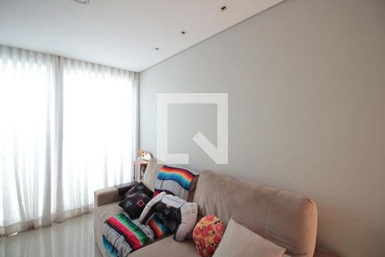 Sala de TV de casa para alugar com 3 quartos, 180m² em Planalto, Belo Horizonte