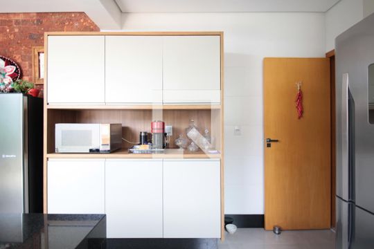 Cozinha de casa para alugar com 3 quartos, 180m² em Planalto, Belo Horizonte