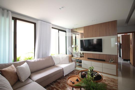 Casa para alugar com 3 quartos, 180m² em Planalto, Belo Horizonte