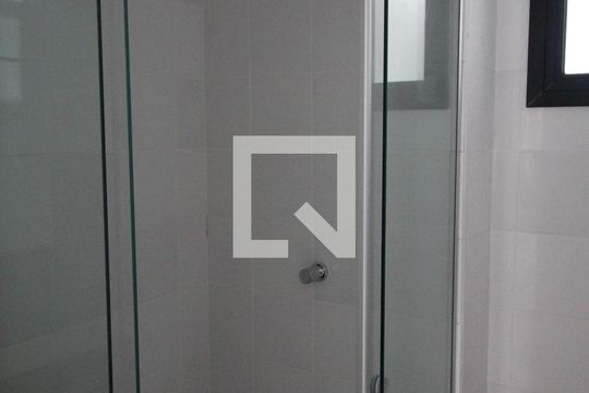 Banheiro de kitnet/studio para alugar com 1 quarto, 28m² em Vila Prudente, São Paulo