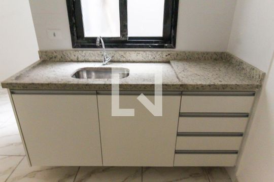 Cozinha de kitnet/studio para alugar com 1 quarto, 28m² em Vila Prudente, São Paulo