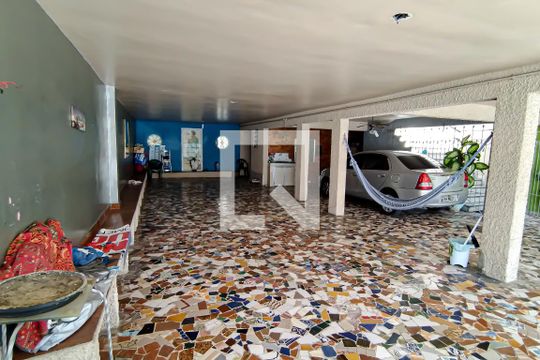 garagem de casa à venda com 4 quartos, 600m² em Pechincha, Rio de Janeiro