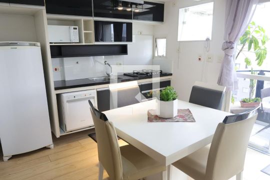 Cozinha de apartamento à venda com 2 quartos, 99m² em Moema, São Paulo