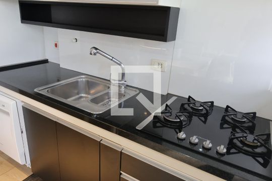 Cozinha de apartamento à venda com 2 quartos, 99m² em Moema, São Paulo