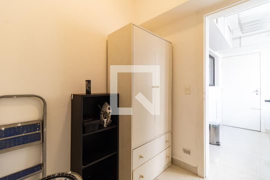 Quarto de Serviço  de apartamento à venda com 2 quartos, 262m² em Aclimação, São Paulo