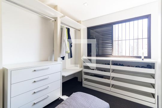 Closet da Suíte 1 de apartamento à venda com 2 quartos, 262m² em Aclimação, São Paulo