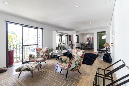 Apartamento à venda com 2 quartos, 262m² em Aclimação, São Paulo