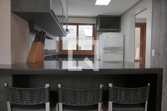 Cozinha  de casa de condomínio à venda com 3 quartos, 169m² em Boa Vista, Novo Hamburgo