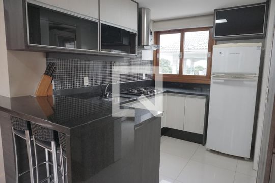 Cozinha  de casa de condomínio à venda com 3 quartos, 169m² em Boa Vista, Novo Hamburgo