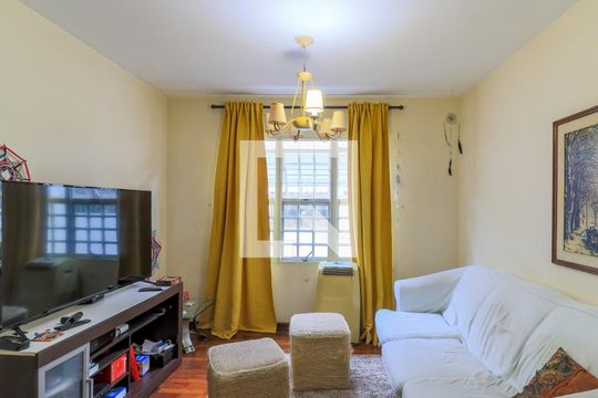 Sala de TV de casa à venda com 3 quartos, 160m² em Chácara Santo Antônio (zona Sul), São Paulo