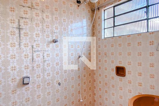 Banheiro da Suíte de casa à venda com 1 quarto, 120m² em Vila Leme, São Paulo