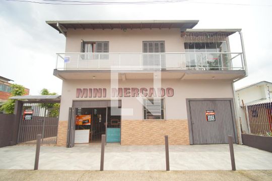 Fachada de casa à venda com 2 quartos, 300m² em Feitoria, São Leopoldo
