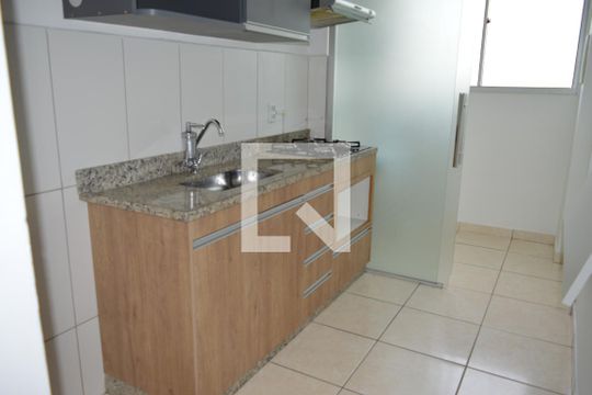 Cozinha de apartamento à venda com 2 quartos, 48m² em Cabral, Contagem