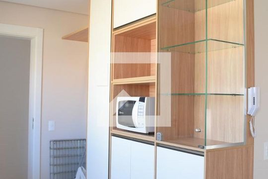 Cozinha de casa de condomínio para alugar com 3 quartos, 137m² em Parolin, Curitiba