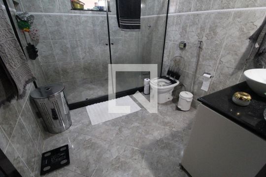 Banheiro de casa à venda com 2 quartos, 237m² em Anil, Rio de Janeiro