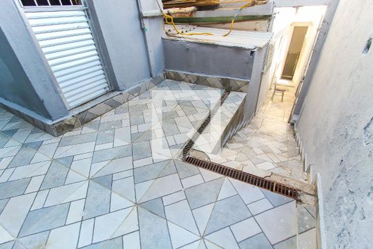 Quintal de casa à venda com 2 quartos, 250m² em Jardim Lajeado, São Paulo