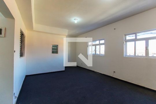 Casa à venda com 2 quartos, 250m² em Jardim Lajeado, São Paulo