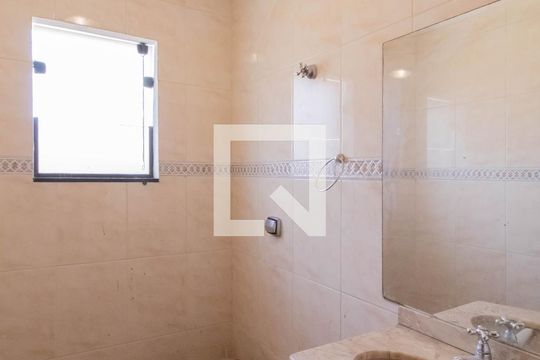Lavabo de casa para alugar com 4 quartos, 430m² em Jardim Maria Helena, Guarulhos