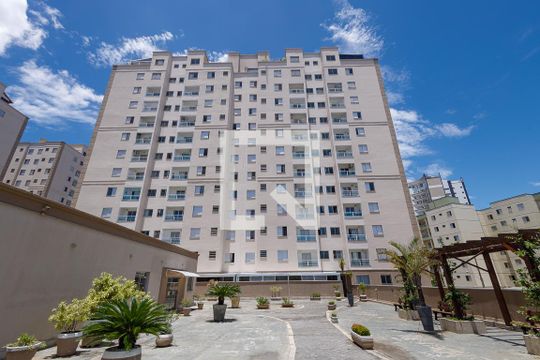 Fachada do bloco de apartamento para alugar com 3 quartos, 72m² em Barranco, Taubaté