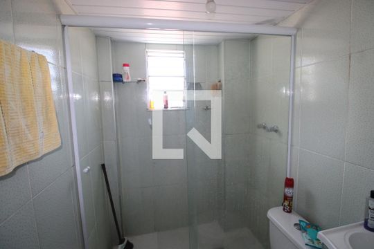 Banheiro de apartamento para alugar com 2 quartos, 50m² em Lins de Vasconcelos, Rio de Janeiro