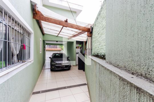 Garagem de casa à venda com 3 quartos, 230m² em Vila Curuçá, Santo André