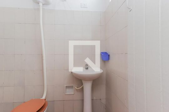 Banheiro de kitnet/studio para alugar com 1 quarto, 48m² em Monte Castelo, São José dos Campos