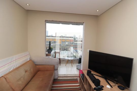 Sala de TV de apartamento à venda com 3 quartos, 67m² em Guaiauna, São Paulo