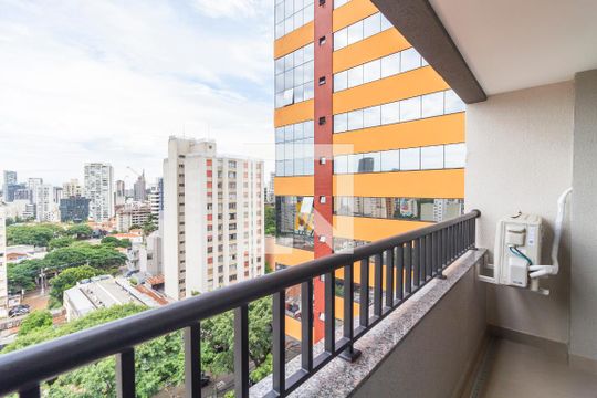 Varanda de kitnet/studio para alugar com 1 quarto, 25m² em Pinheiros, São Paulo
