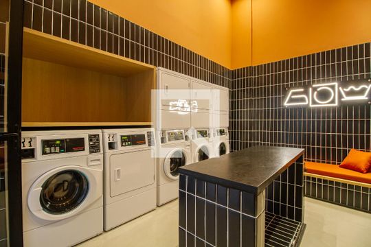 Área comum - Lavanderia de kitnet/studio para alugar com 1 quarto, 25m² em Pinheiros, São Paulo