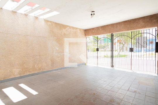 Garagem de casa à venda com 3 quartos, 186m² em Nova Petrópolis, São Bernardo do Campo
