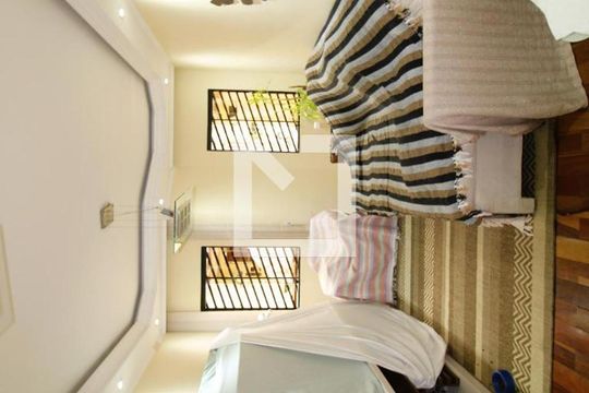 Sala de casa à venda com 4 quartos, 137m² em Vila Santa Terezinha (zona Norte), São Paulo