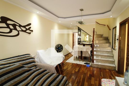 Sala de casa à venda com 4 quartos, 137m² em Vila Santa Terezinha (zona Norte), São Paulo