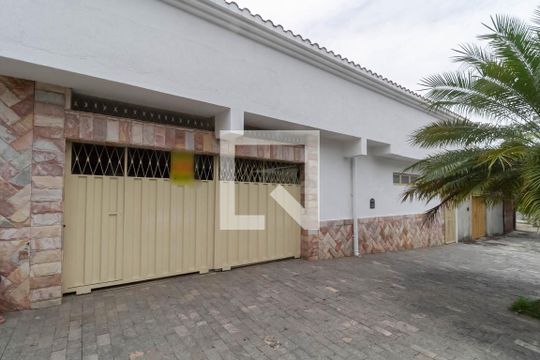 Fachada de casa à venda com 10 quartos, 360m² em São João Batista, Belo Horizonte