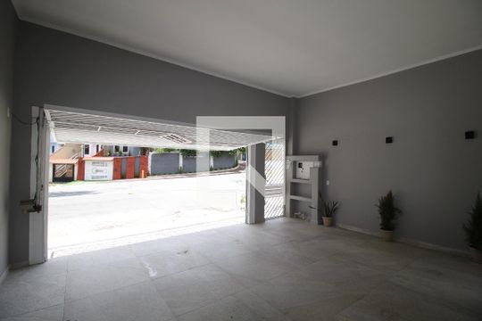 Garagem de casa à venda com 4 quartos, 240m² em Jardim Brasilia, São Paulo