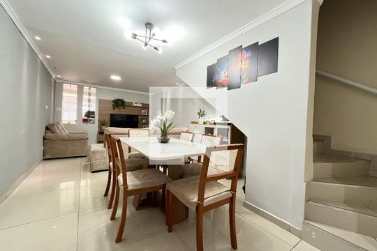 Sala de casa à venda com 3 quartos, 185m² em Jardim Prudência, São Paulo
