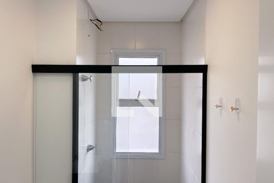 Banheiro Social de apartamento para alugar com 2 quartos, 55m² em Baeta Neves, São Bernardo do Campo
