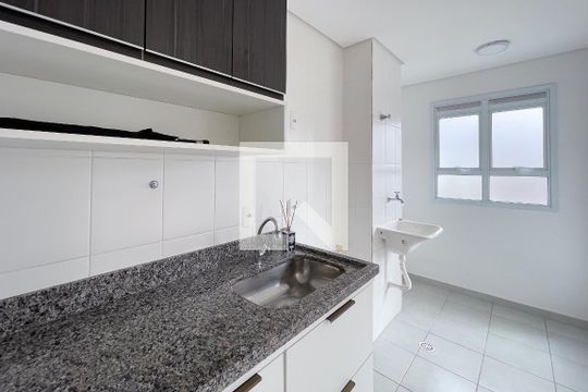 Cozinha de apartamento para alugar com 2 quartos, 55m² em Baeta Neves, São Bernardo do Campo