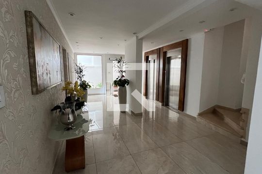 Hall de entrada de kitnet/studio para alugar com 1 quarto, 33m² em Jardim Paulista, São Paulo