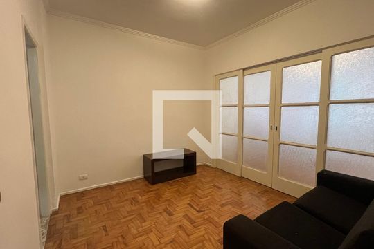 Sala  de kitnet/studio para alugar com 1 quarto, 33m² em Jardim Paulista, São Paulo