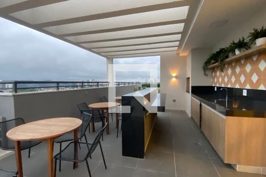 Churrasqueira de apartamento para alugar com 2 quartos, 47m² em Jardim Tupanci, Barueri