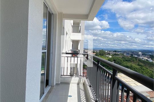 Área de Serviço de apartamento para alugar com 2 quartos, 47m² em Jardim Tupanci, Barueri