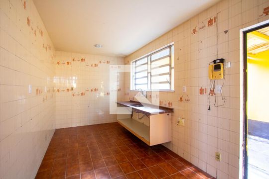 Cozinha de casa à venda com 5 quartos, 200m² em Santa Rosa, Niterói