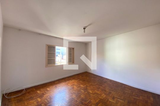 Casa para alugar com 2 quartos, 60m² em Vila Nivi, São Paulo